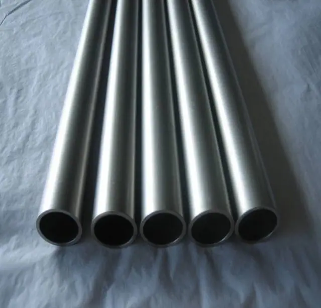 Long titanium tubes for heat exchangers